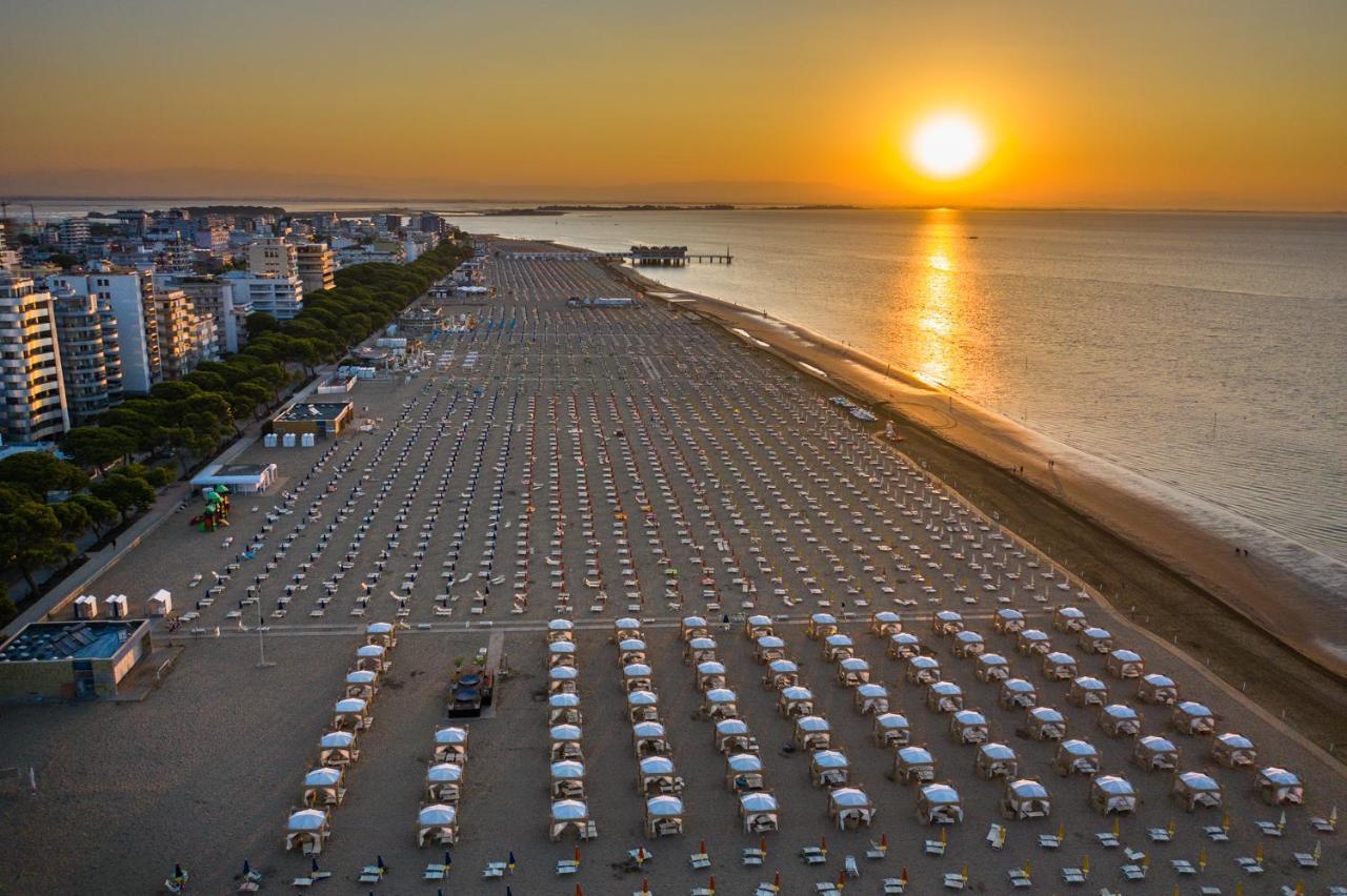 Summer Villas Lignano Sabbiadoro Exterior photo